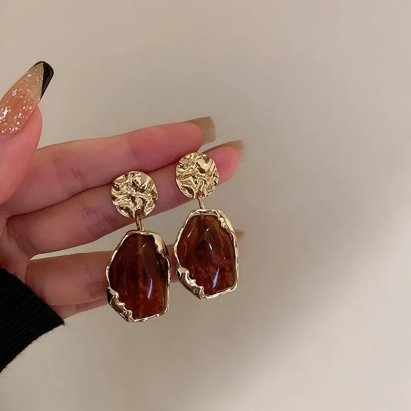 White Stone Textured Gold Drop Earrings