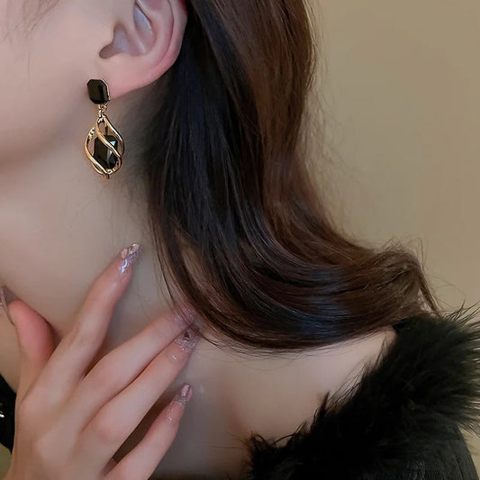 Black Trendy Twisted Crystal Water Drop Earring