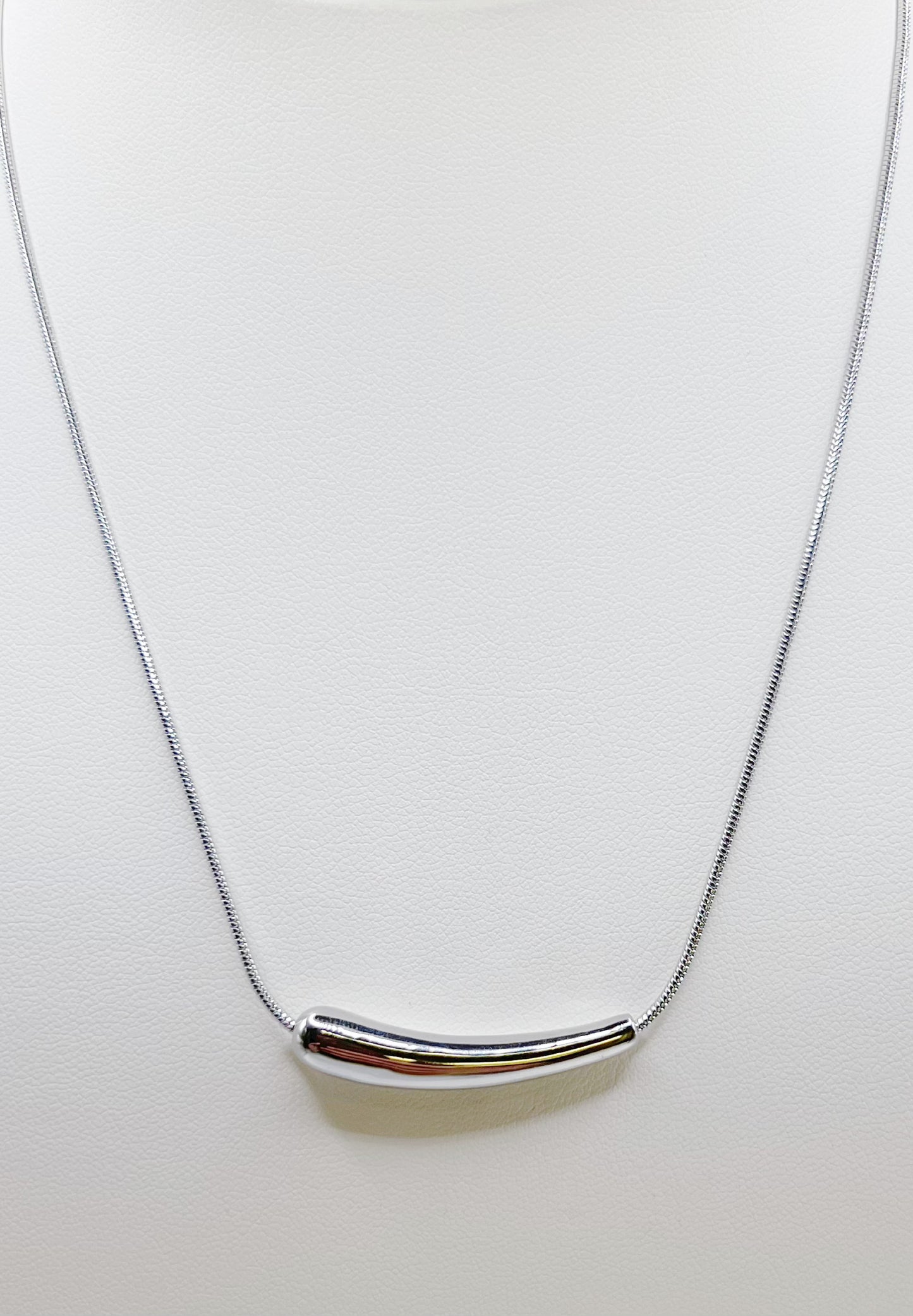 Snake Chain Water Drop Silver Pendant Necklace