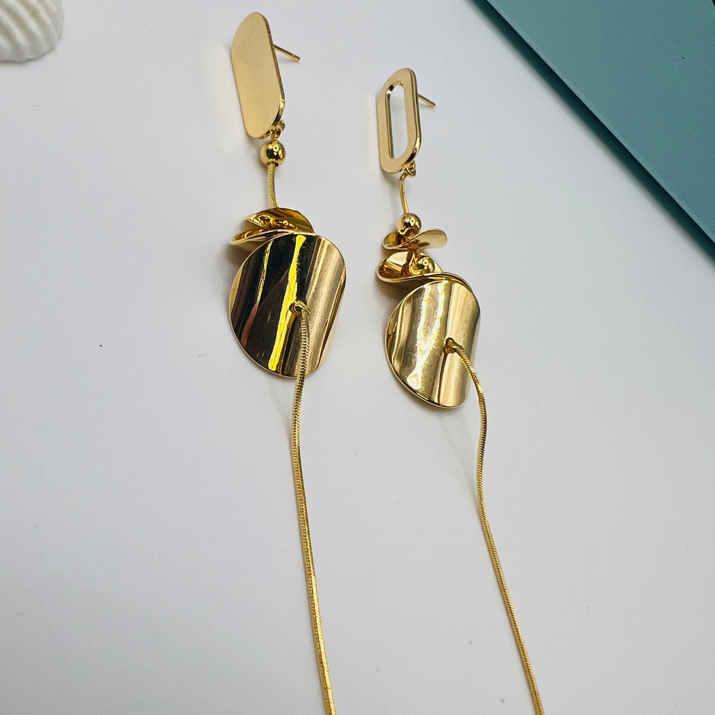 Hanging Drun Gold Drop Earrings