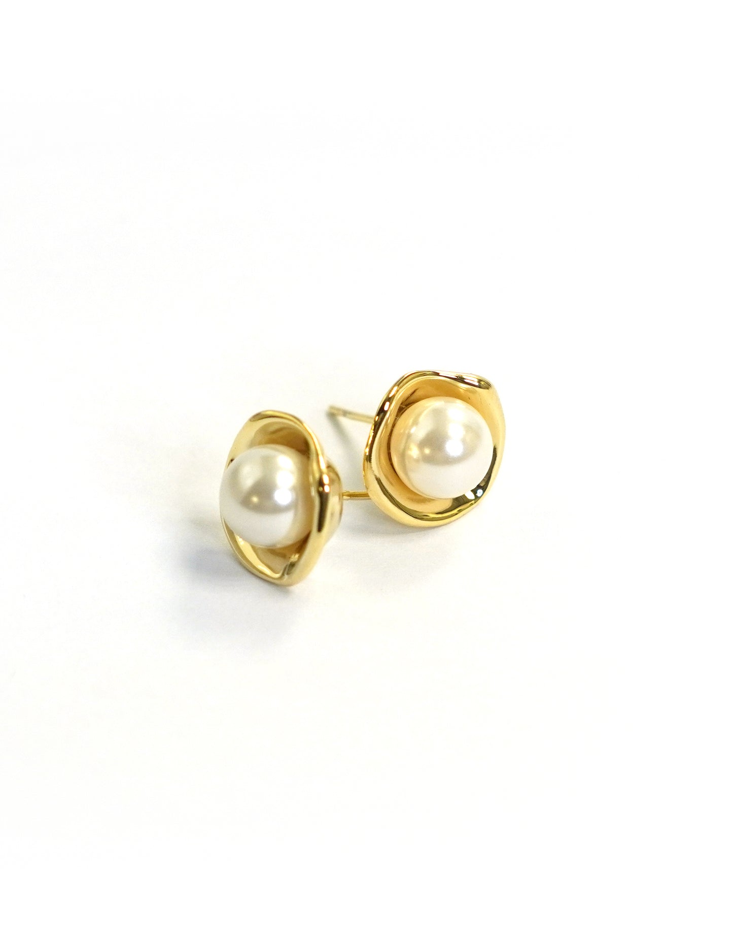 Blooming White Pearl Gold Stud Earrings