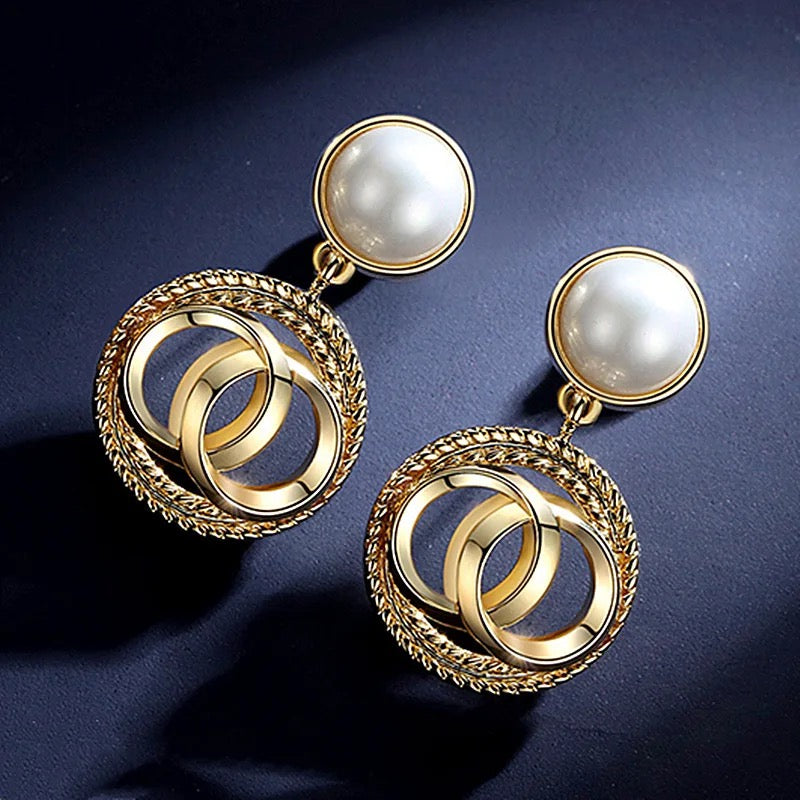 Pearly zirconia gold drop earrings