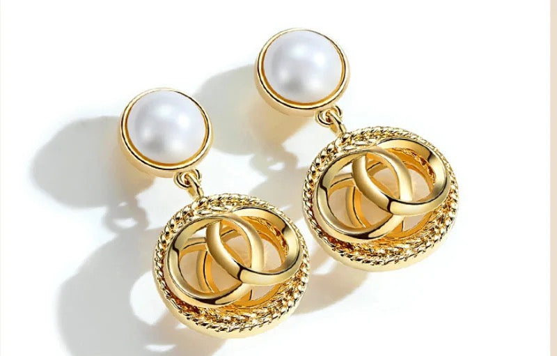 Pearly zirconia gold drop earrings