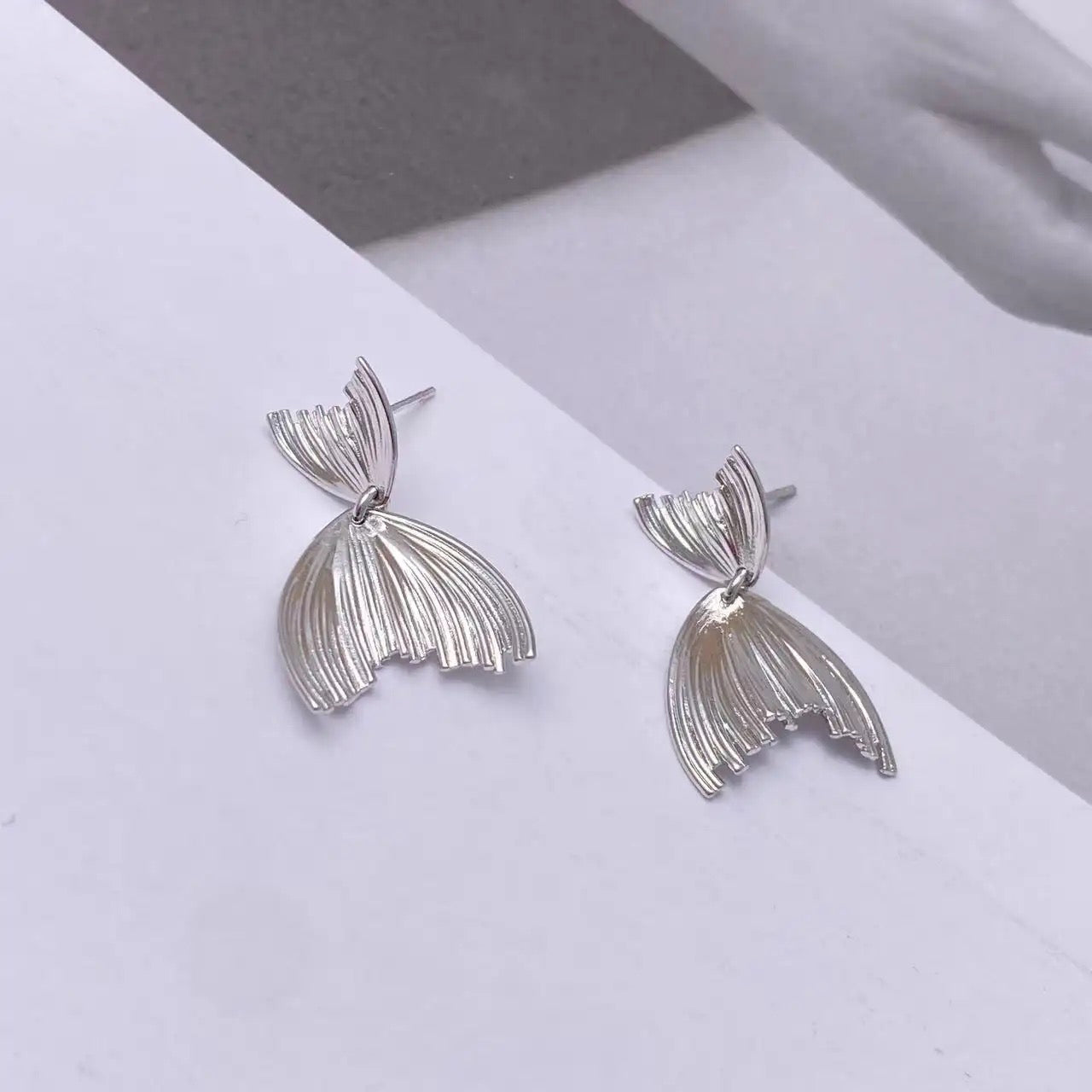 Fish leaves gold drop earrings