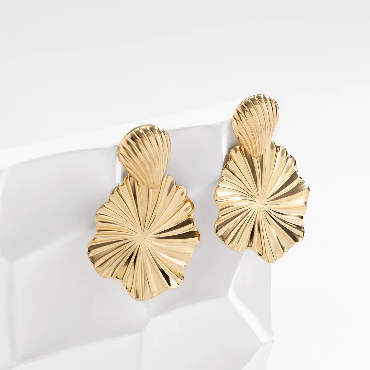 Gold Shell Lotus Leaf Drop Earring