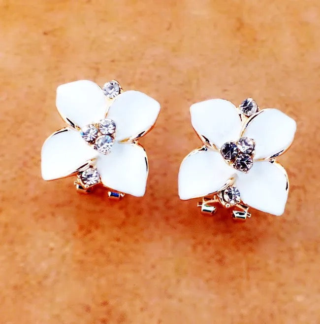 White Flower Cubic Stud Earrings