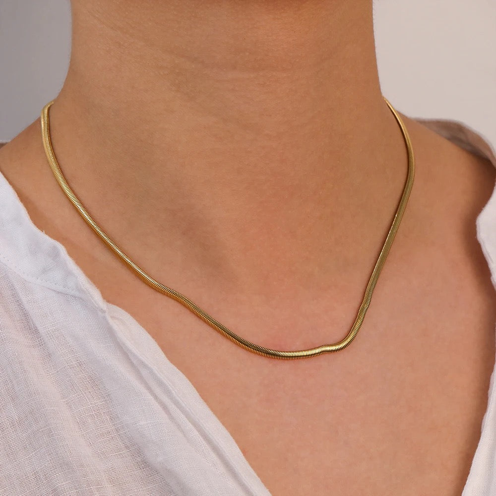 Gold snake chain princess necklace