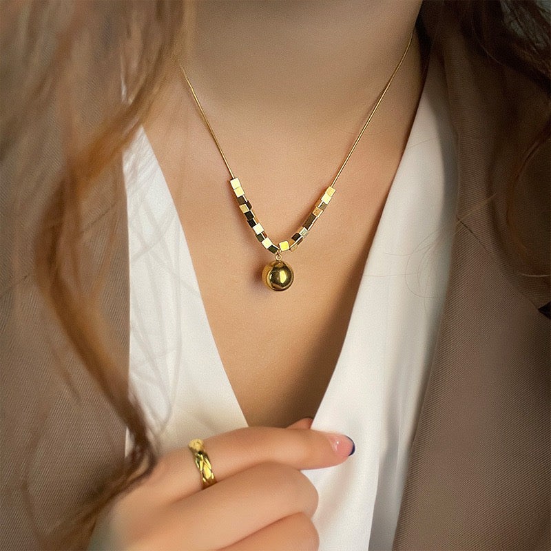 Ball Pendant Square Black Beaded Necklace