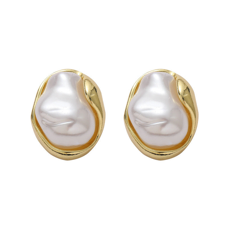 White Pebble Gold Layered Stud Earrings