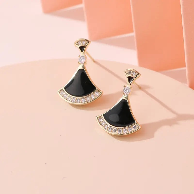 Charming Crystal Glitter Black and Gold Earrings