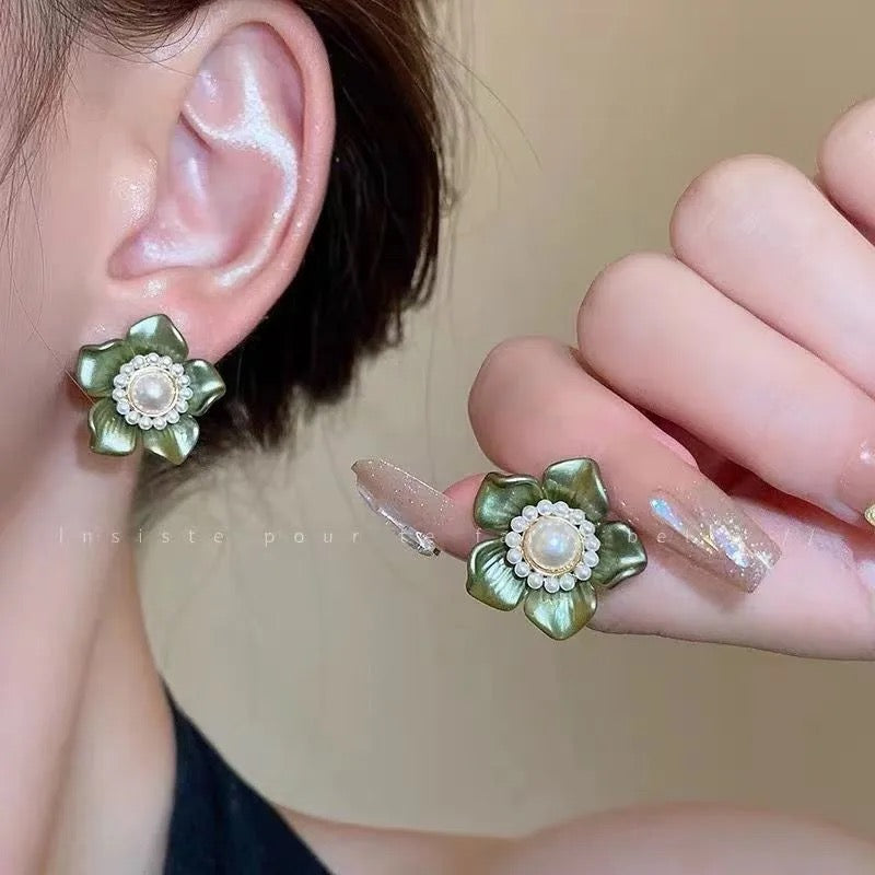 Green Multi Leaves Floral Stud Earrings