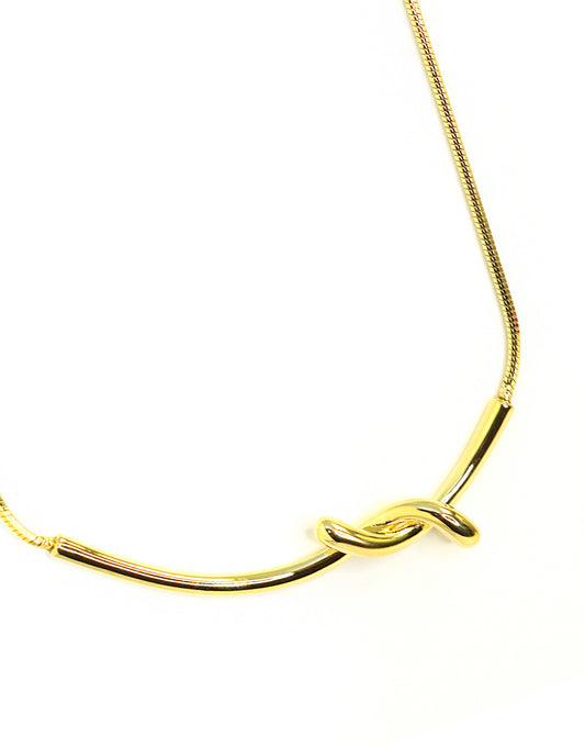 Simple Knot Gold Pendant Necklace