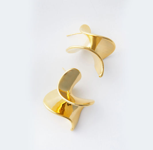 Curved Wavy Gold Stud Earrings with 925 Sterling Silver Post